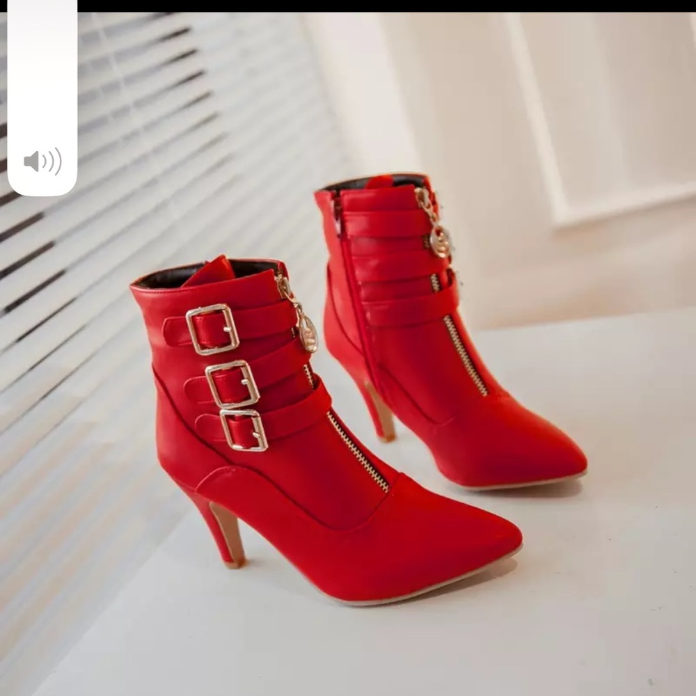 Boots - Picture 2 of 10